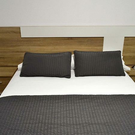 Apartamentos Alda Santa Cristina Perillo Eksteriør bilde