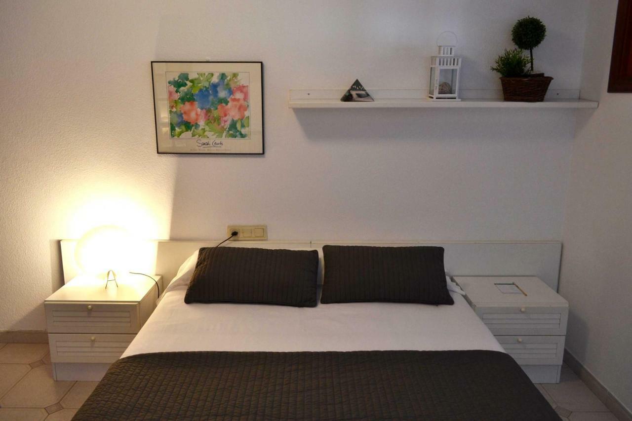 Apartamentos Alda Santa Cristina Perillo Eksteriør bilde