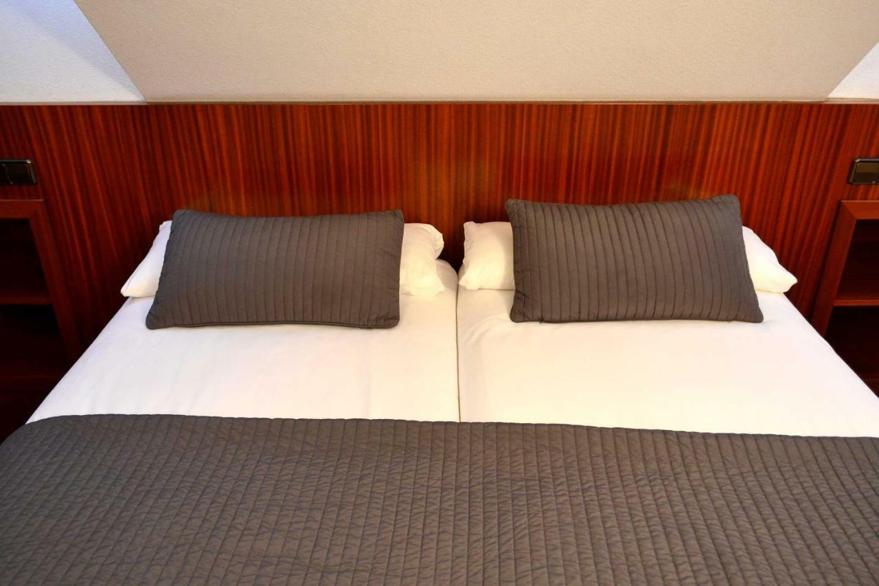 Apartamentos Alda Santa Cristina Perillo Eksteriør bilde