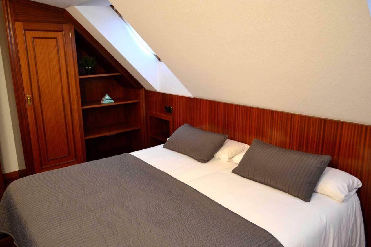 Apartamentos Alda Santa Cristina Perillo Eksteriør bilde
