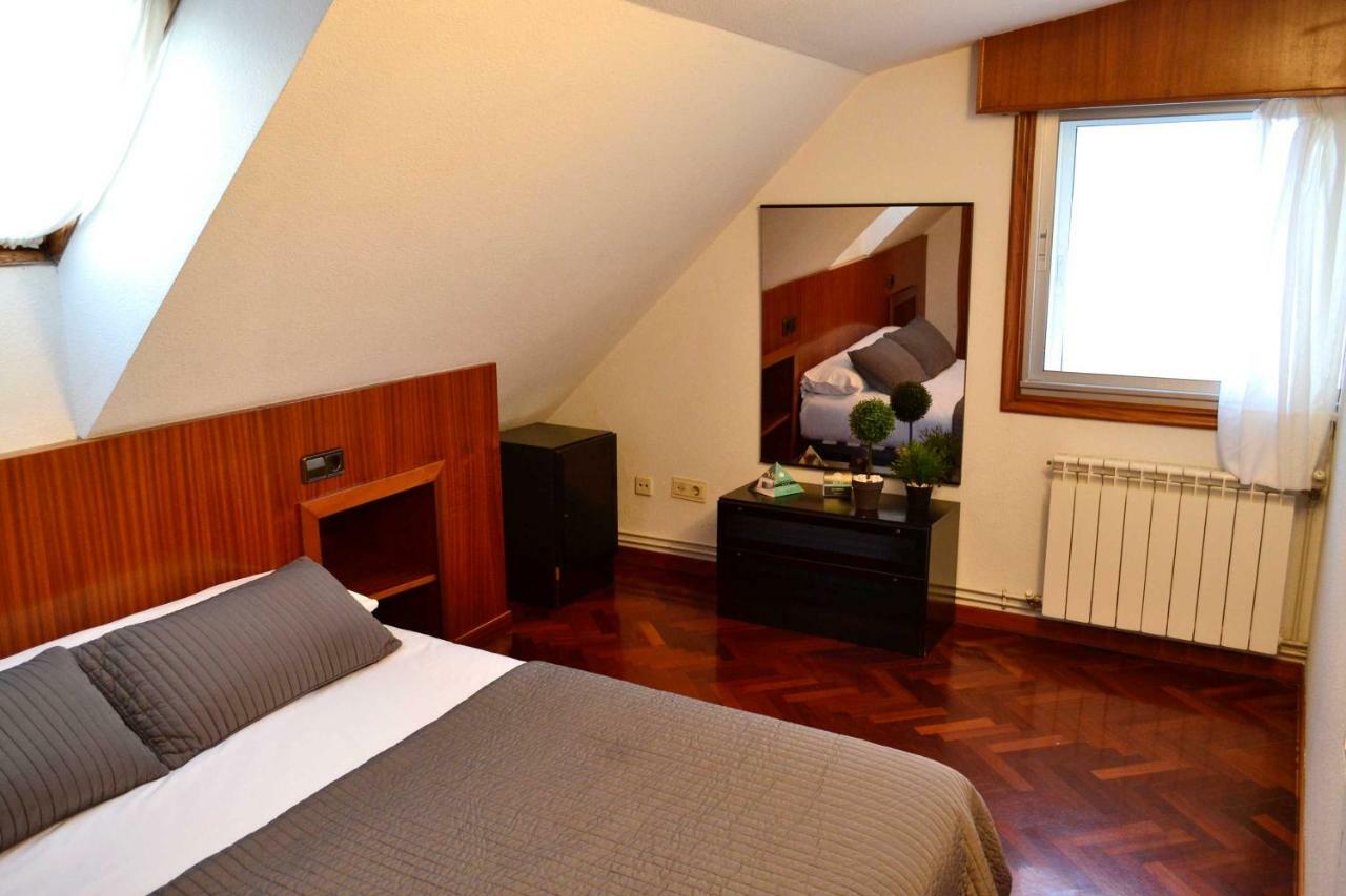 Apartamentos Alda Santa Cristina Perillo Eksteriør bilde