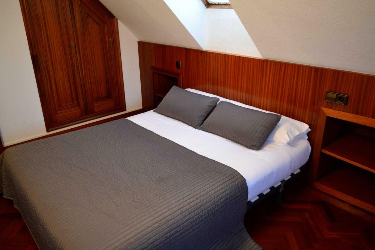 Apartamentos Alda Santa Cristina Perillo Eksteriør bilde