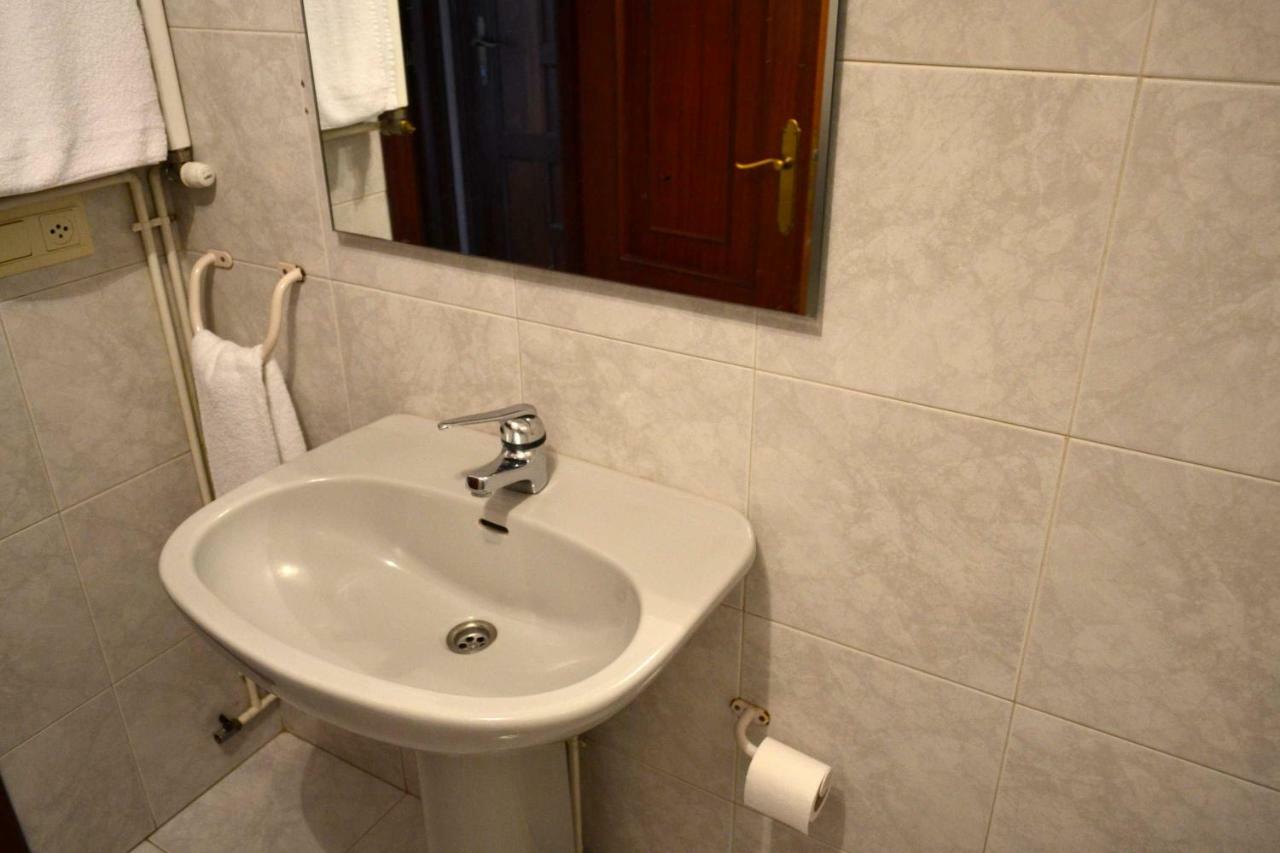 Apartamentos Alda Santa Cristina Perillo Eksteriør bilde