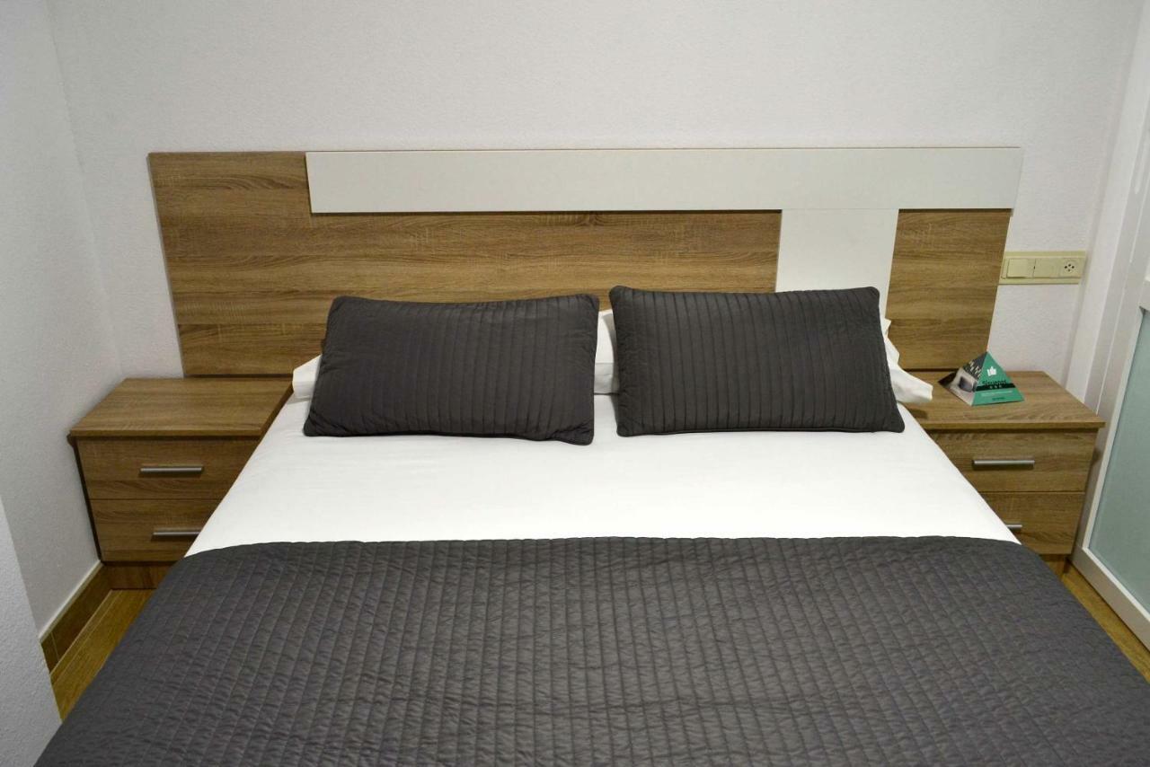 Apartamentos Alda Santa Cristina Perillo Eksteriør bilde